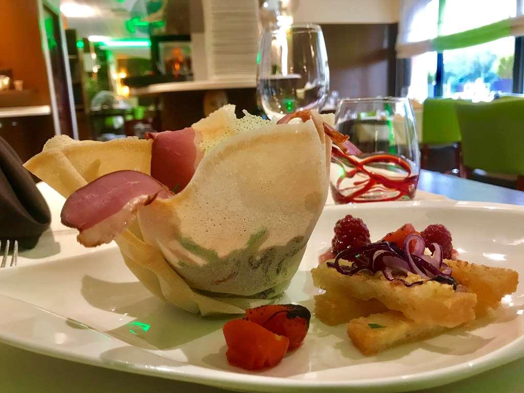 Kyriad Hotel Nevers Centre Restaurant foto