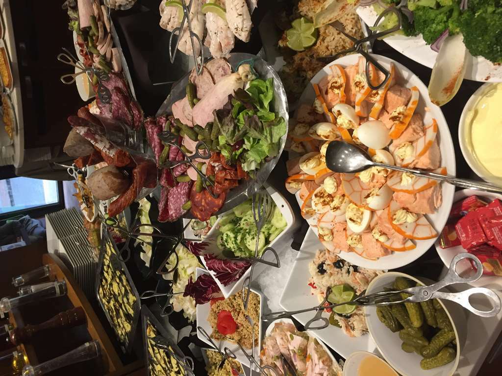 Kyriad Hotel Nevers Centre Restaurant foto